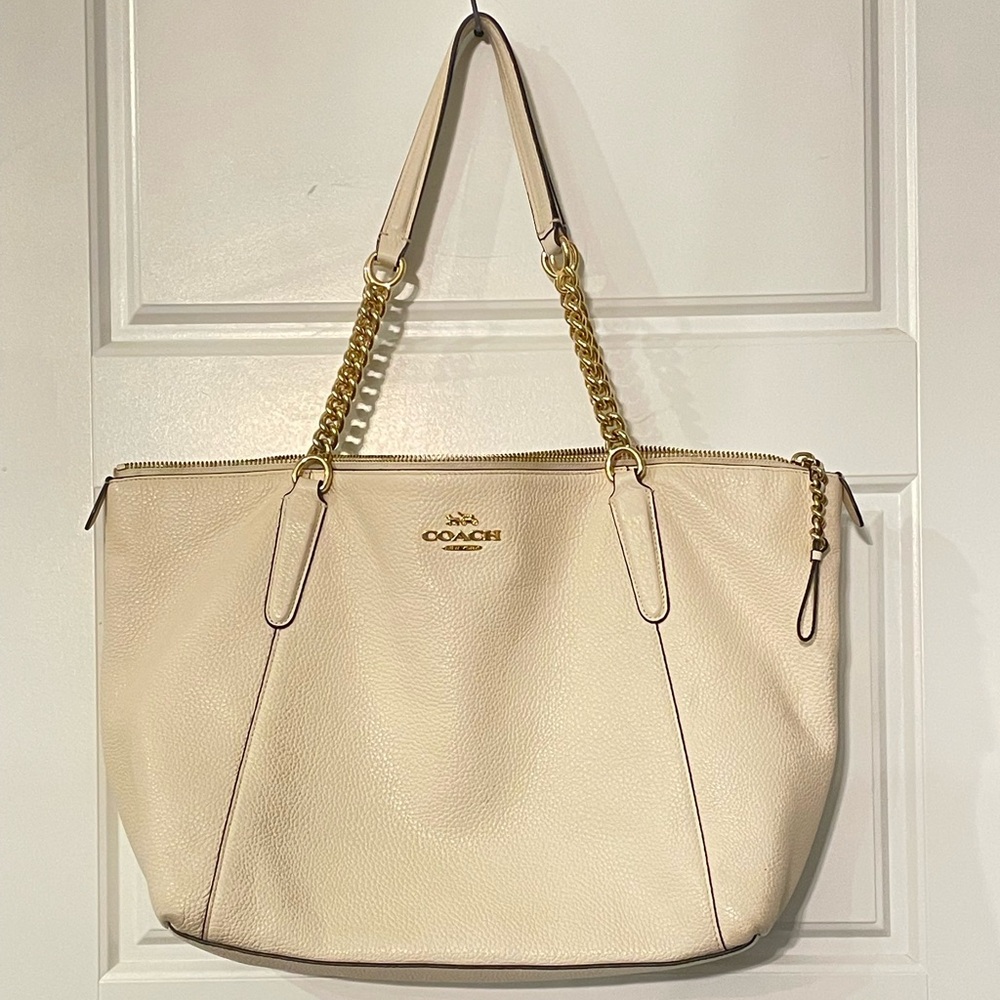 Coach F29007 Pebble Leather Ava Chain Tote- Chalk White